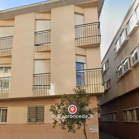 A 5 Min Estacion De Tren- Patio-parking Y Playa Appartamento *